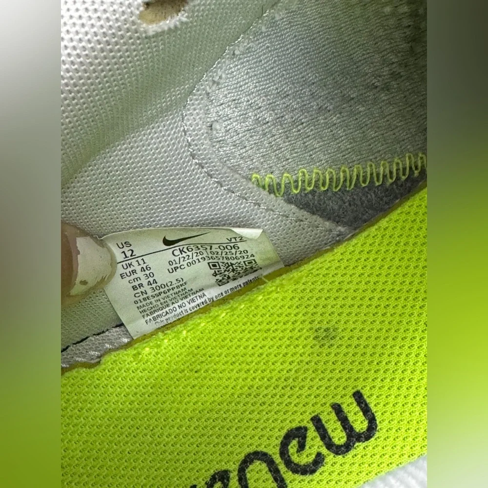 Men’s Nike Renew Run Grey Fog‎ Volt Size 12
